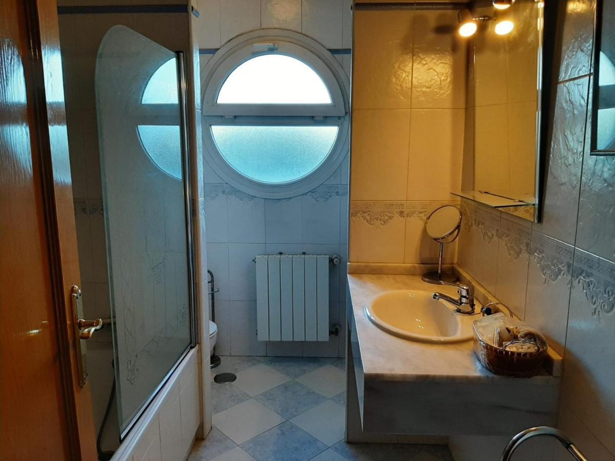 Chalet Avila Rooms Madrid Ngoại thất bức ảnh